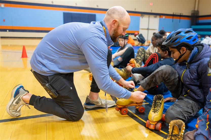 Students skate in PE